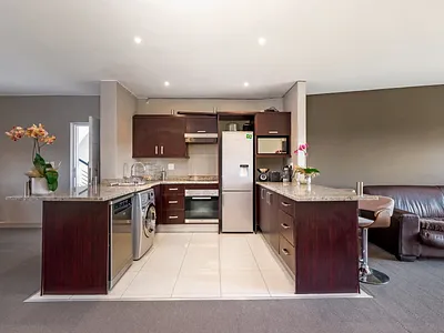 2 Bedroom Apartment To Rent in Sandton - pI67.webp