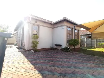 3 Bedroom House For Sale in Pretoria - 4pjh.webp