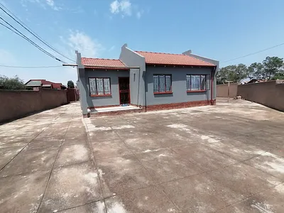 3 Bedroom House For Sale in Soshanguve - qztZ.webp