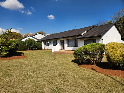3 Bedroom House For Sale in Benoni - 58qV.webp