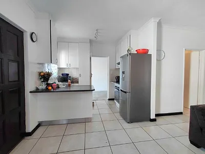 2 Bedroom House For Sale in Somerset West - aicm.webp