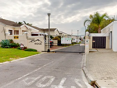 2 Bedroom Townhouse For Sale in Strand - TzG5.webp