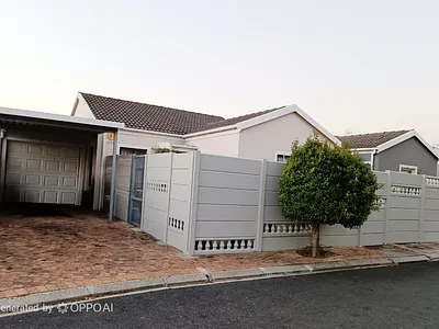 3 Bedroom House For Sale in Onverwacht, Strand - img