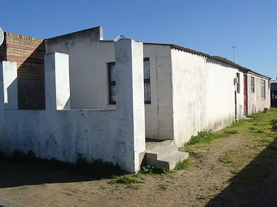 2 Bedroom House For Sale in Macassar - OUeV.webp