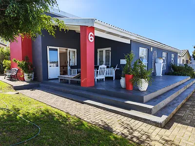 3 Bedroom House For Sale in Kleinmond - opEY.webp