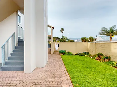 2 Bedroom Apartment For Sale in Strand - UTJO.webp