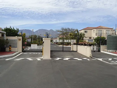 2 Bedroom House For Sale in Gordons Bay - img