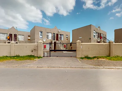 2 Bedroom Apartment For Sale in Southfork, Strand - teST.webp