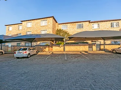 2 Bedroom Apartment For Sale in Randburg - Y22P.webp
