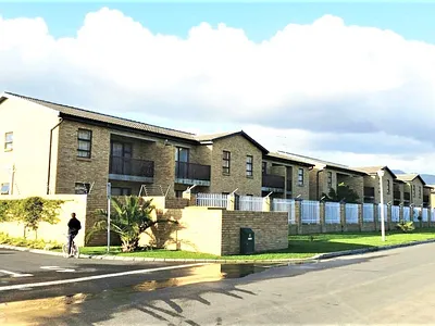 2 Bedroom Apartment To Rent in Gordons Bay - 7J7K.webp