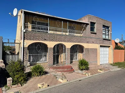 5 Bedroom House For Sale in Blue Downs - SHbF.webp