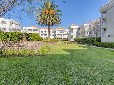 3 Bedroom Apartment For Sale in Sandton - xNR0.webp