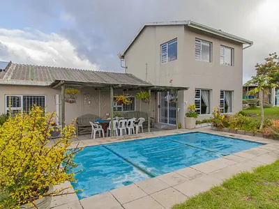 3 Bedroom House For Sale in Hopefield - f1ZC.webp