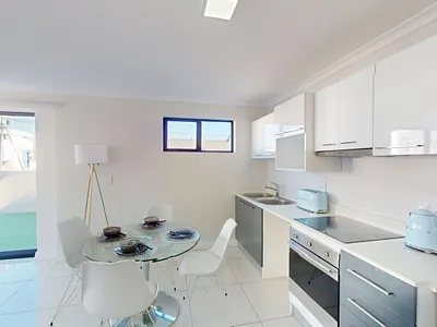 2 Bedroom Apartment For Sale in Cape Town - img