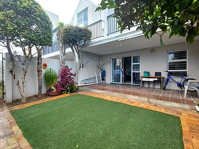 1 Bedroom Apartment For Sale in Gordons Bay - WOb5.webp