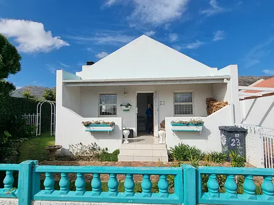 3 Bedroom House For Sale in Gordons Bay - dOql.webp