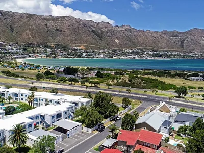 3 Bedroom Apartment For Sale in Gordons Bay - MG0x.webp