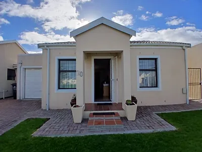 2 Bedroom House To Rent in Strand - X277.webp