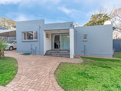 1 Bedroom Apartment To Rent in Randburg - J7Hv.webp