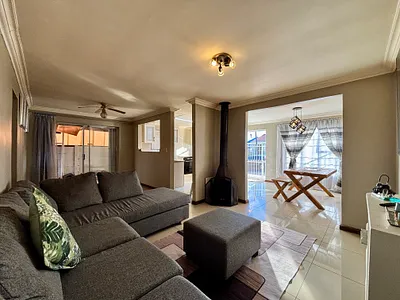 3 Bedroom House For Sale in Mitchells Plain - aigL.webp