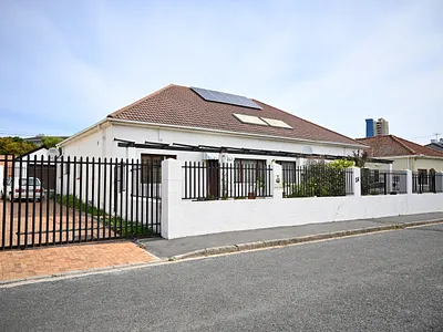 4 Bedroom House For Sale in Strand - pCBu.webp