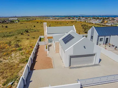 3 Bedroom House For Sale in Saldanha - npv4.webp