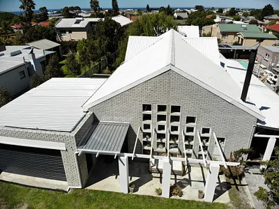 4 Bedroom House For Sale in Kleinmond - T1n2.webp