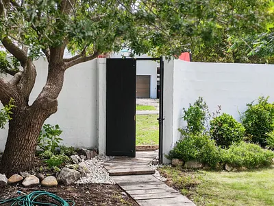 4 Bedroom House For Sale in Kleinmond - vtYx.webp