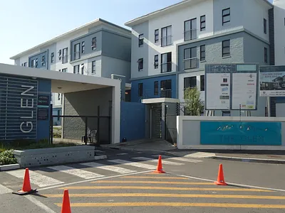0.5 Bedroom Apartment For Sale in Bellville - 2zd2.webp