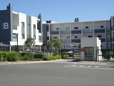 2 Bedroom Apartment For Sale in Kraaifontein - img