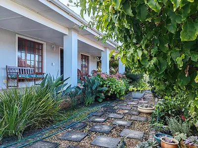 4 Bedroom House For Sale in Kleinmond - JTbG.webp