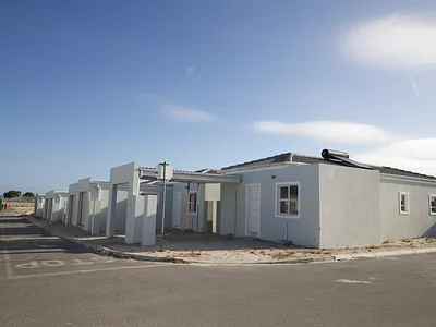 3 Bedroom House For Sale in Mitchells Plain - Kg0T.webp