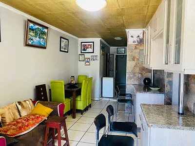 2 Bedroom House For Sale in Khayelitsha - tH9t.webp