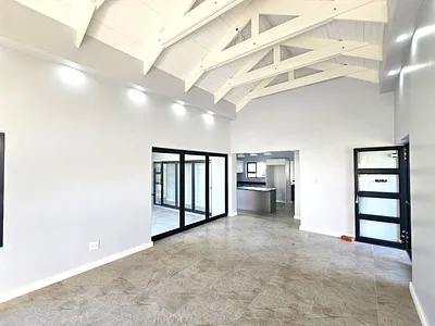 3 Bedroom Townhouse For Sale in Paarl - C292.webp