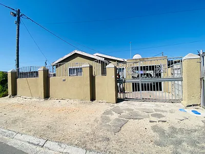 3 Bedroom House For Sale in Khayelitsha - rzii.webp