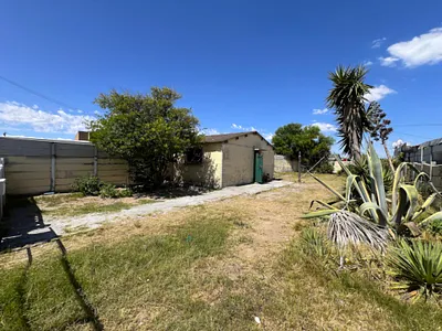 1 Bedroom House For Sale in Cape Town - img