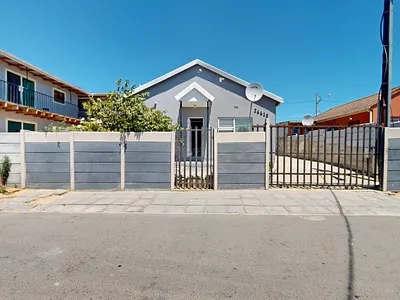 3 Bedroom House For Sale in Strand - CVqB.webp