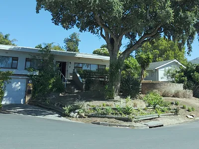 3 Bedroom House For Sale in Paarl - guuA.webp