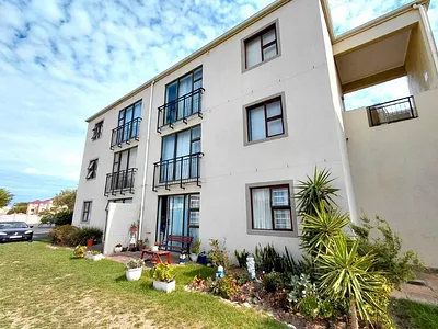 2 Bedroom Apartment For Sale in Strand - oYoK.webp