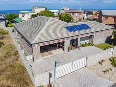 3 Bedroom House For Sale in Yzerfontein - XsjX.webp
