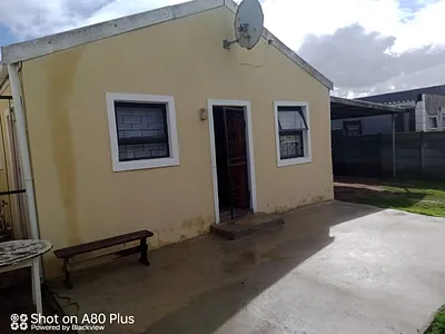 3 Bedroom House For Sale in Eersterivier - yMx5.webp