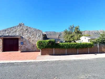 2 Bedroom House For Sale in Onverwacht, Strand - MlHE.webp