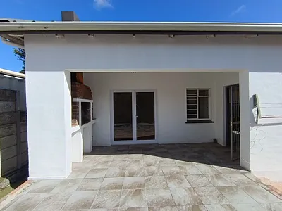 4 Bedroom House To Rent in Strand - 7Was.webp