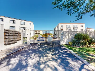 2 Bedroom Apartment For Sale in Strand - tOGL.webp