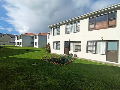 2 Bedroom Apartment For Sale in Gordons Bay - 7hf1.webp