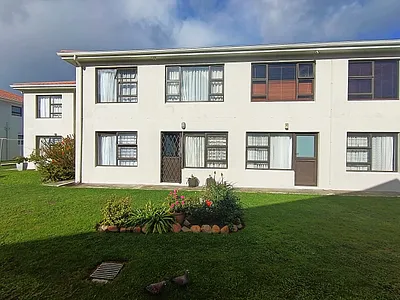 2 Bedroom Apartment For Sale in Gordons Bay - tPjJ.webp