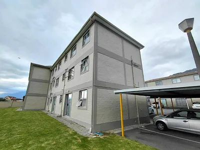 2 Bedroom Apartment For Sale in Gordons Bay - xapf.webp