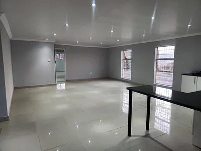 1 Bedroom Apartment To Rent in Roodepoort - img