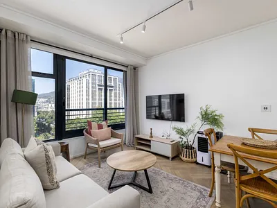 2 Bedroom Apartment For Sale in Cape Town - XSWR.webp