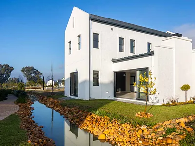 3 Bedroom House For Sale in Paarl - RtQg.webp
